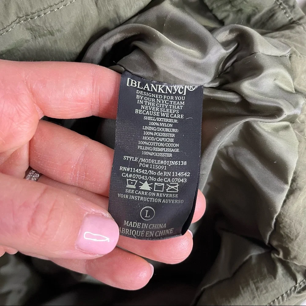 25) NWT BLANK NYC Olive Green & Cream Hooded Quilted Tie Waist Puffer Jacket MED - Picture 11 of 14